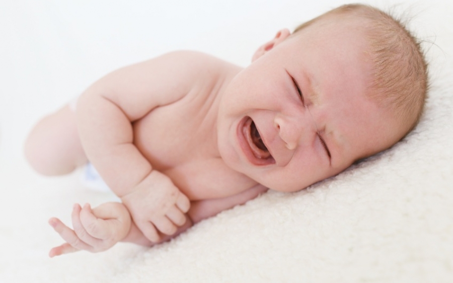 Τέσσερις τρόποι να ηρεμήσετε ένα μωρό σε ένταση