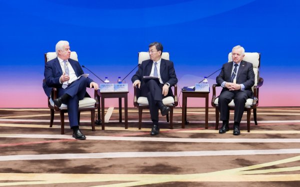 Στην Κίνα ο Τρεπεκλής - Υπέγραψε Πρωτόκολλο Συνεργασίας με το Υπουργείο Παιδείας