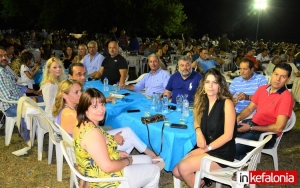 To «δυνατό» τραπέζι του νέου Δημάρχου Αργοστολίου στα Βαλσαμάτα! (εικόνες)