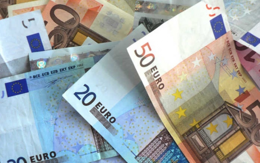 Ποιοι θα πάρουν 1.000 ευρώ τα Χριστούγεννα από το Κοινωνικό Μέρισμα