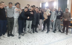 Ο Σύλλογος Ζωόφιλων Doris επισκέπτεται σχολεία και προσπαθεί να μεταλαμπαδεύσει τη φιλοζωία και τον εθελοντισμό (εικόνες)