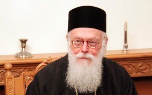 Θετικός στον κορωνοϊό ο Αρχιεπίσκοπος Αλβανίας – Μεταφέρεται στην Αθήνα