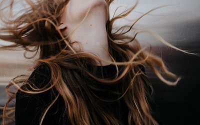 Υγιή και πυκνά μαλλιά: 5 πολύτιμες συμβουλές που θα λατρέψει το κεφάλι σου