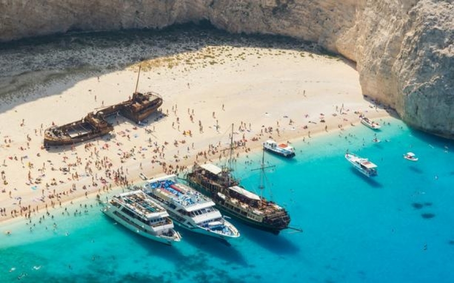 Το Ïλοίο «ΠαναγιÏÏηÏ» ÏÏιν γίνει αÏÏαξιÏν ÏÎ·Ï ÎακÏνθοÏ
- ÎείÏε ÏÏÏ Î®Ïαν