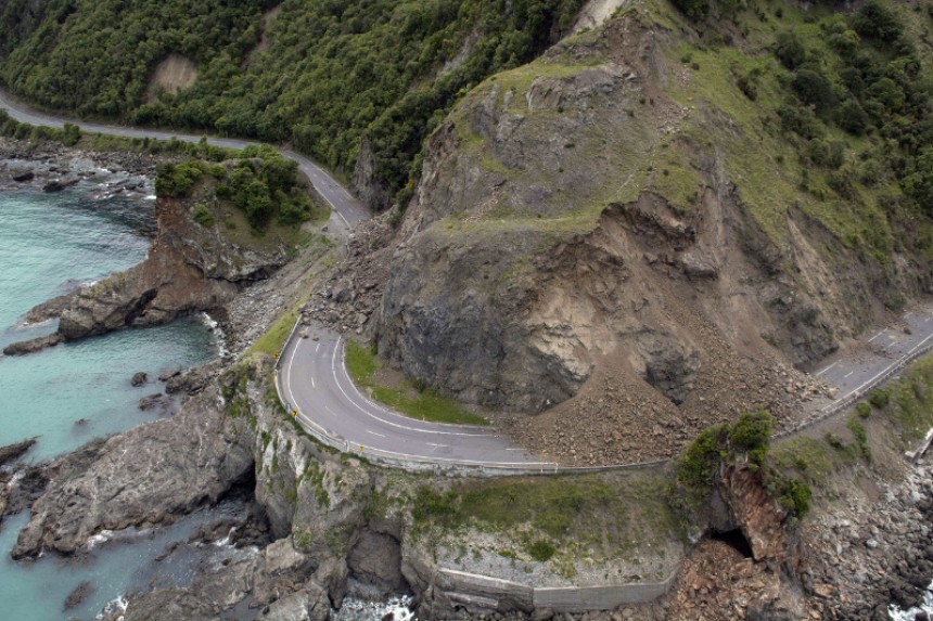 Σείεται η γη στη Νέα Ζηλανδία -Μπαράζ ισχυρών μετασεισμών μετά τα 7,8 Ρίχτερ [εικόνες]