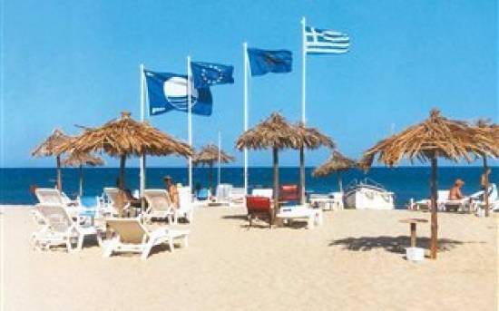 Πήραν πίσω τις γαλάζιες σημαίες από 13 ελληνικές ακτές! Οι έξι απο αυτές στην Κέρκυρα