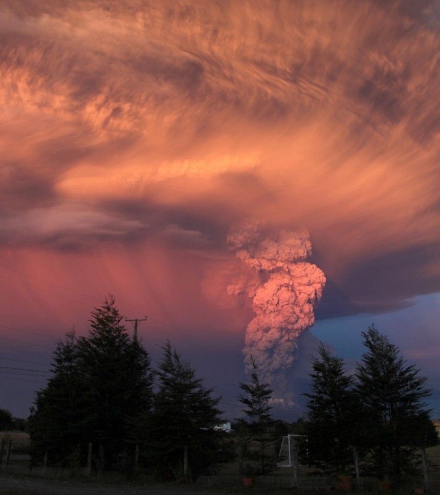 Εικόνες δαντικής κόλασης από την έκρηξη του ηφαιστείου Καλμπούκο στη Χιλή