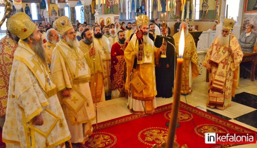 Τελέστηκε με λαμπρότητα η πρώτη θεία λειτουργία του νέου Μητροπολίτη Κεφαλληνίας Δημήτριου (εικόνες + video)