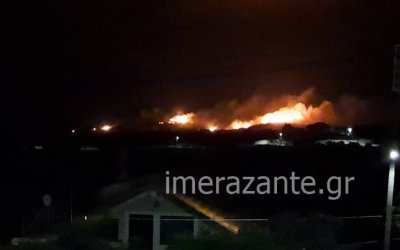 Ζάκυνθος: Υπό έλεγχο η μεγάλη φωτιά σε Έξω Χώρα – Μαριές