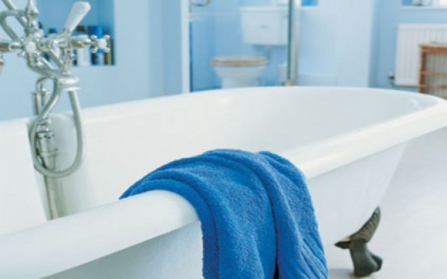 Πώς να μειώσετε την υγρασία στο μπάνιο