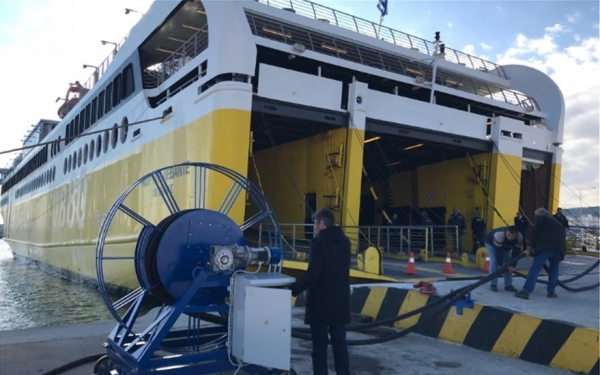 Κυλλήνη: Εγκαινιάστηκε η πρώτη εγκατάσταση ηλεκτροδότησης πλοίων από ξηράς