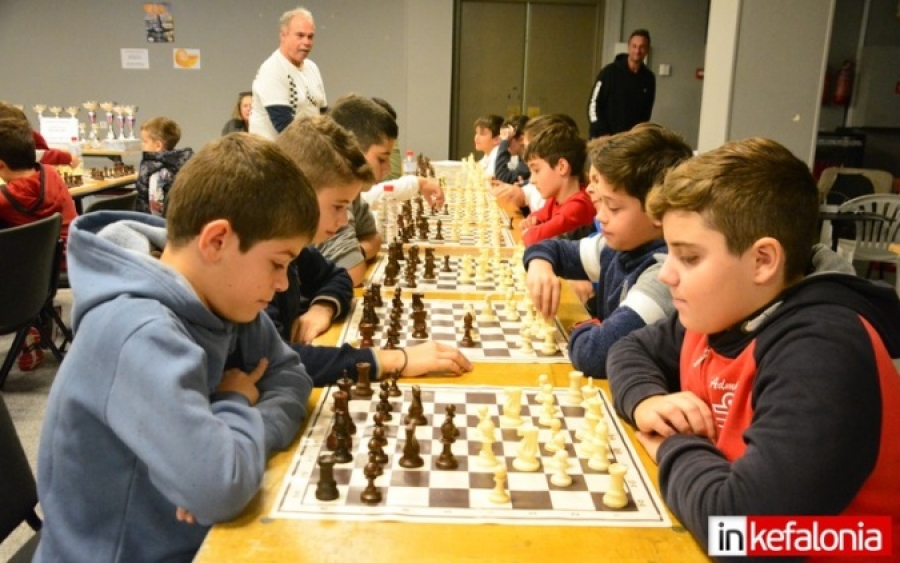 Με μάχες για... δυνατά μυαλά, ξεκίνησε το 22ο Ατομικό πρωτάθλημα Σκάκι «Κεφαλονιά 2019» (εικόνες)