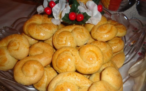 Πασχαλινά κουλουράκια από την Σία Λαδά