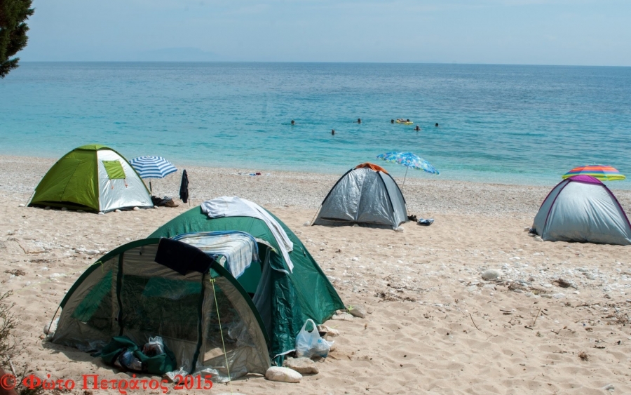 Ημερήσιο camping στην παραλία της Λεύκας