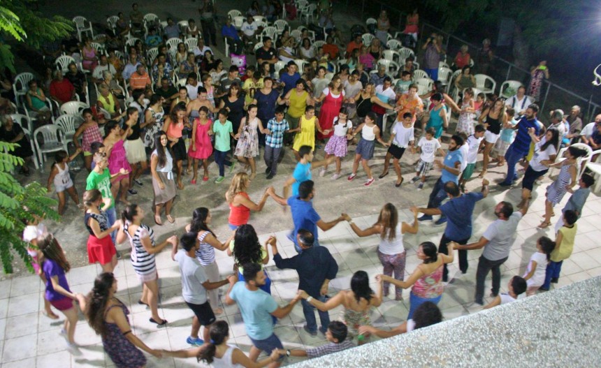 Βραδιά παραδοσιακού κεφαλονίτικου χορού στα Διλινάτα (εικόνες)