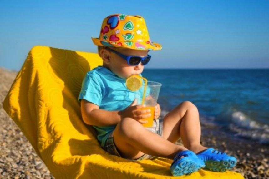 Ήλιος, ζέστη, θάλασσα: Χρήσιμες συμβουλές για την ασφάλεια των παιδιών το καλοκαίρι