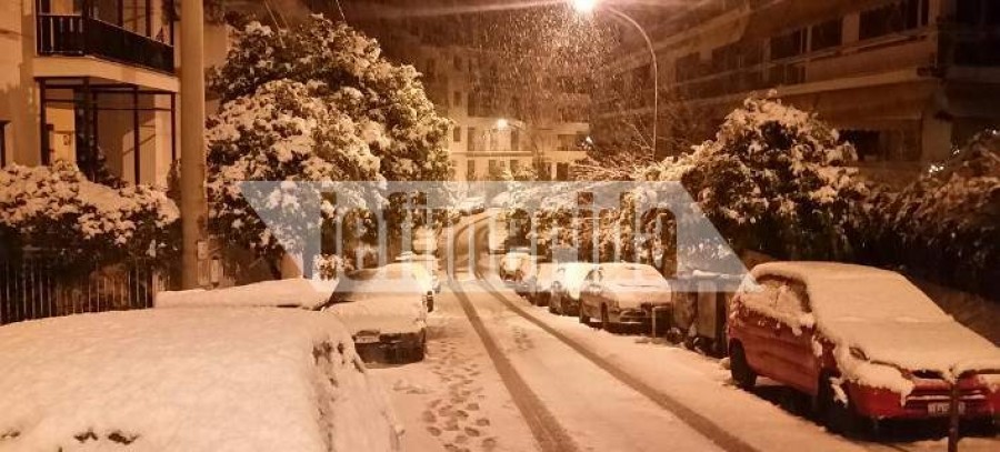 Επέλαση χιονιά σε όλη τη χώρα -Το έστρωσε και στην Αθήνα [εικόνες]