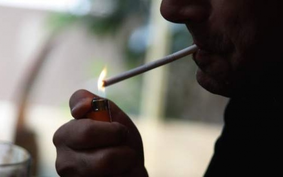Οι Ελληνες κόβουν το τσιγάρο -Τι δείχνει έρευνα για τους καπνιστές στη χώρα μας
