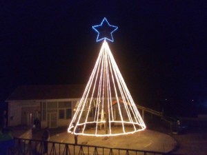 Έτοιμο το Χριστουγεννιάτικο δέντρο στα Βαλσαμάτα