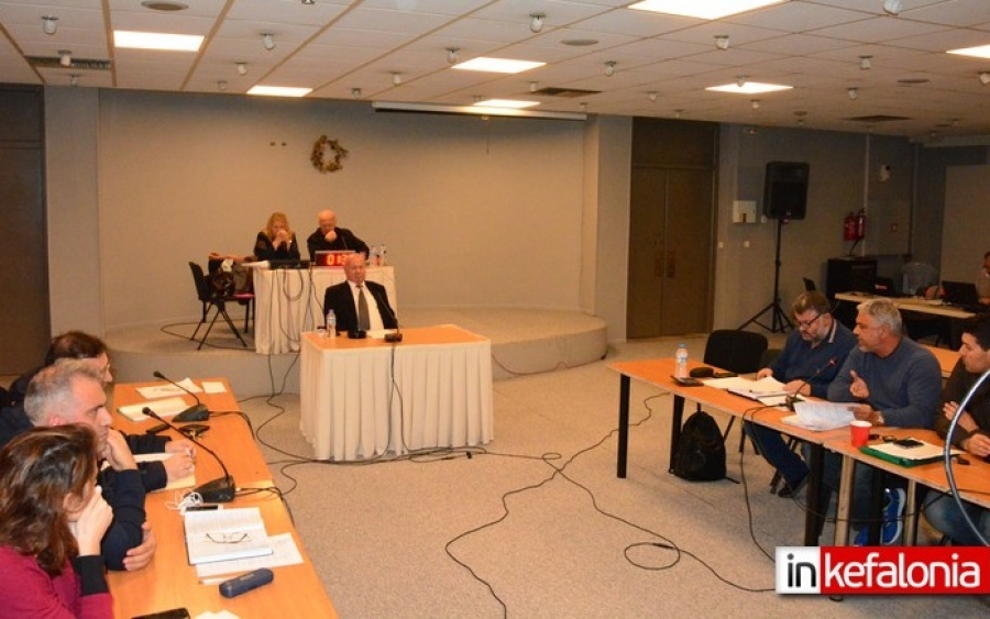 Δημοτικό Συμβούλιο: Η μαραθώνια συνεδρίαση για τους προϋπολογισμούς του Δήμου Κεφαλονιάς για το έτος 2018 (μαγνητοσκόπηση)