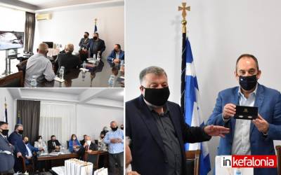 Στο Δημαρχείο Αργοστολίου ο Υπουργός Ναυτιλίας Γιάννης Πλακιωτάκης - Του επισημάνθηκαν τα ζητήματα που απασχολούν τον Δήμο (εικόνες/video)