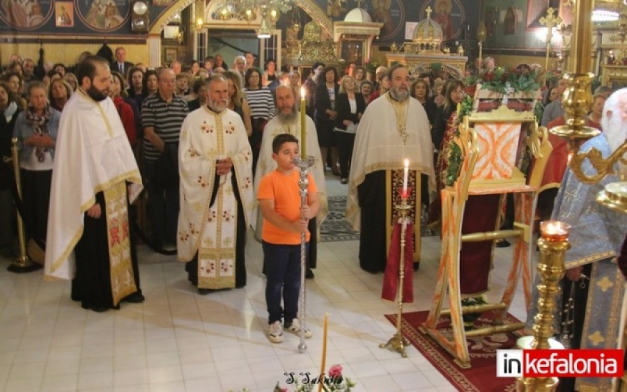 Λαμπρός εορτασμός στον Ιερό Ναό Ταξιαρχών (Αρχάγγελο) Αργοστολίου (εικόνες)