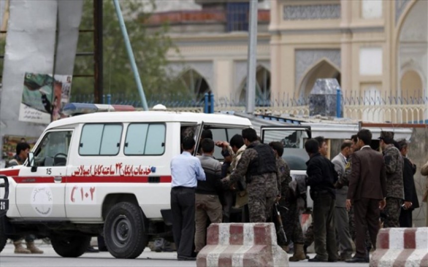 Επίθεση αυτοκτονίας στην Καμπούλ - 10 νεκροί και 4 τραυματίες