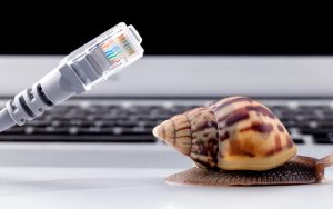 Με ρυθμούς χελώνας το ίντερνετ στα Περατάτα, με ευθύνη του ΟΤΕ
