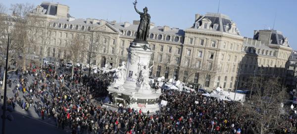 To Παρίσι πρωτεύουσα του κόσμου -Αρχίζει η σιωπηλή πορεία [εικόνες]