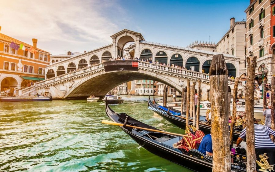 6ήμερη εκδρομή με το Kouloumpis Travel -  Ξεφάντωμα στο Καρναβάλι της Βενετίας