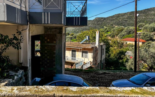 Ανατροπή με τον θάνατο του 4χρονου στην Πάτρα: Ο θείος του ομολόγησε ότι δεν έπεσε από τη μάντρα