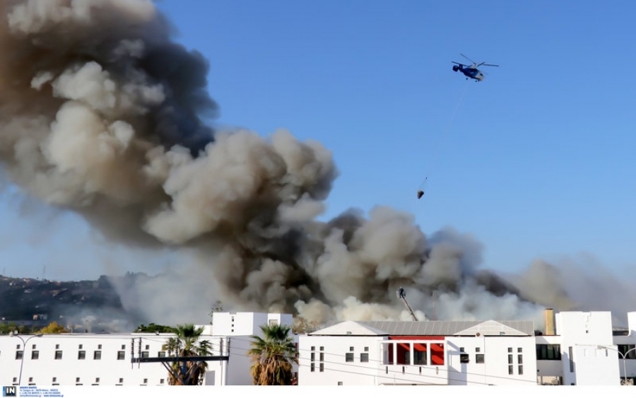 Μεγάλη φωτιά στο Πανεπιστήμιο Κρήτης -Αποπνικτική ατμόσφαιρα [εικόνες]