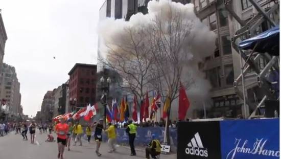 Συγκλονιστικό βίντεο της Boston Globe την ώρα της έκρηξης στον Μαραθώνιο της Βοστώνης
