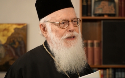 Ο Aρχιεπίσκοπος Αλβανίας Αναστάσιος στο CNN Greece: &quot;Παγκόσμιος ασύμμετρος πόλεμος σε εξέλιξη&quot;