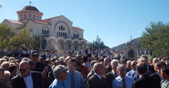 «Λαοθάλασσα» πιστών προσκύνησε τον πολιούχο της Κεφαλονιάς Αγιο Γεράσιμο (photos +video)