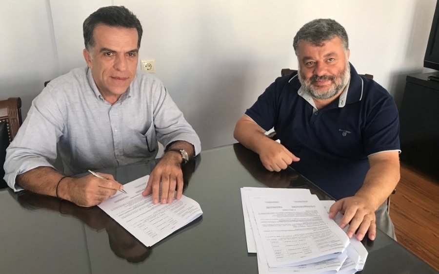 Δήμος Αργοστολίου: Υπογράφηκε η σύμβαση κατασκευής του έργου «Αποπεράτωση Ανάπλασης Κεντρικής Πλατείας Βλαχάτων»