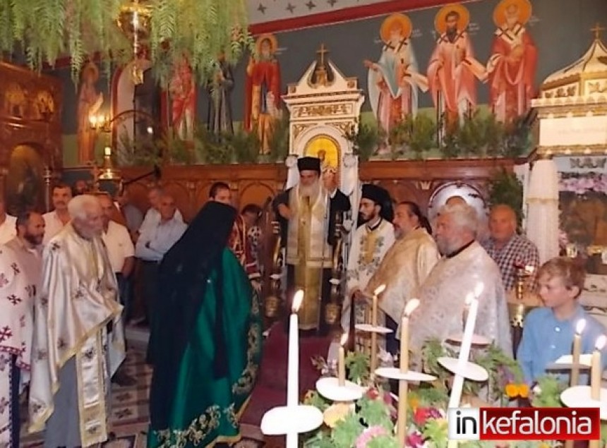 Ο Μέγας Εσπερινός στην Παναγία Μυρτιδιώτισσα στο Μοναστηράκι (Εικόνες+Video)