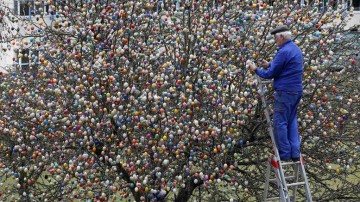 Το ομορφότερο δέντρο του Πάσχα -με 10.000 αυγά!