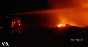 Πυρκαγιά σε σκουπιδότοπο κοντά στον Καραβόμυλο