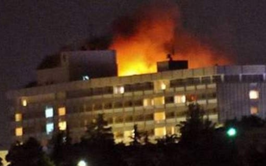 Ενοπλοι εισέβαλαν στο ξενοδοχείο Intercontinental στην Καμπούλ και άνοιξαν πυρ εναντίον πελατών [εικόνα]