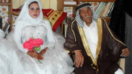 Ιράκ: Γαμπρός στα 92 με νύφη νεότερη... κατά 70 χρόνια