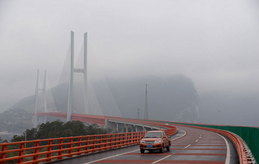 Η ψηλότερη γέφυρα του κόσμου δόθηκε στην κυκλοφορία!