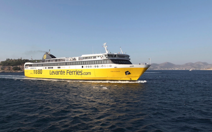 To «Fior di Levante» της Levante Ferries, στο πρόγραμμα VOS υπό την αιγίδα της ΕΜΥ