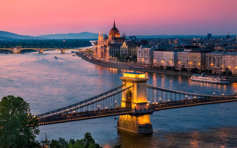 8ημερη εκδρομή στη Βουδαπέστη με το AGELOS TRAVEL