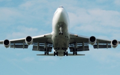 Κοροναϊός: Απαίτησαν να προσγειωθεί αεροσκάφος επειδή επιβάτης έβηχε