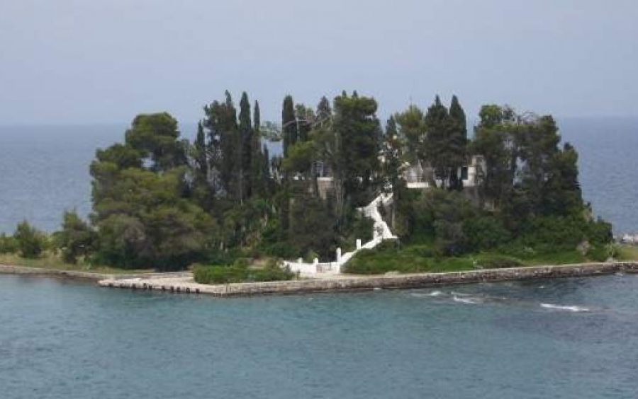 Ποντικονήσι: Το αγαπημένο νησί της πριγκίπισσας Σίσυ με τον μοναδικό κάτοικο, τον Κάιζερ [εικόνες]