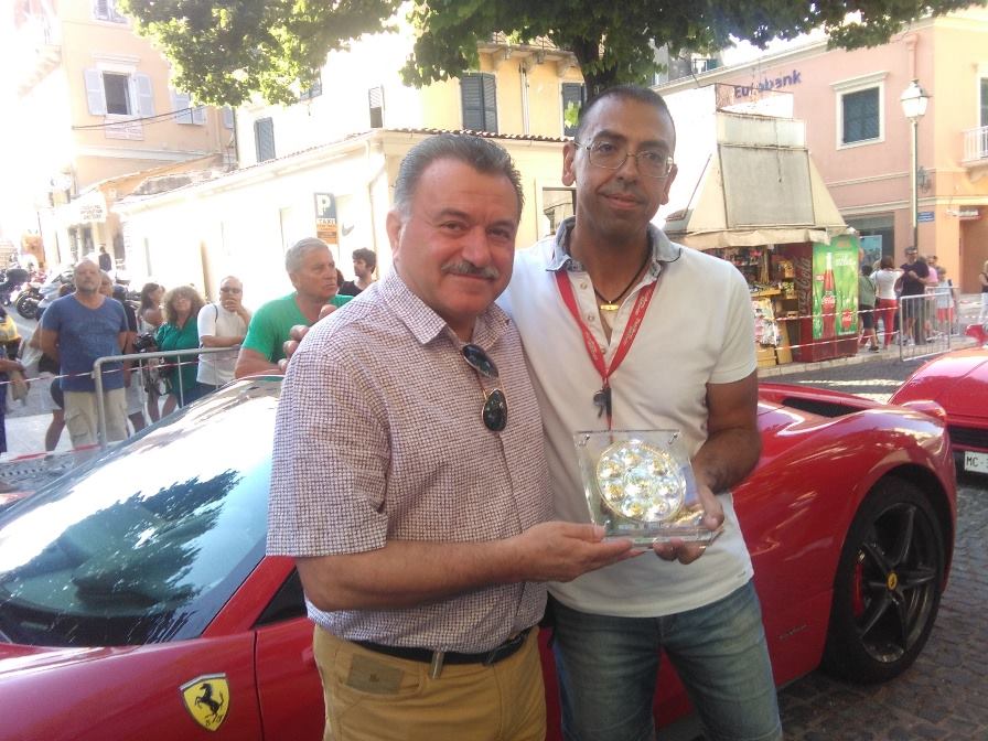 ferrari 4 gal