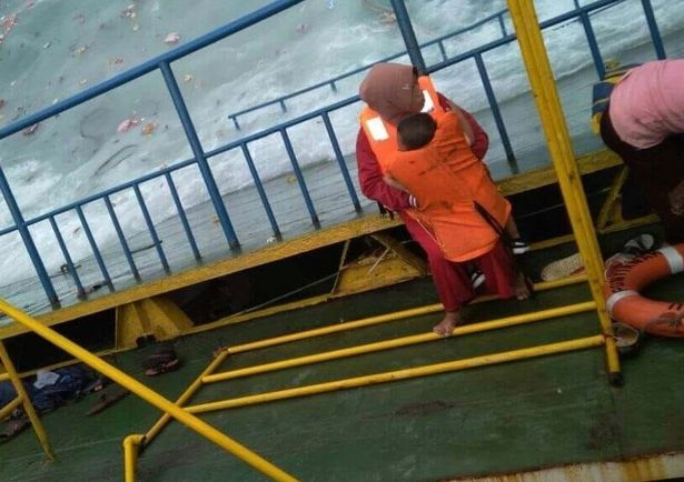 indonesia ferry6 twitter