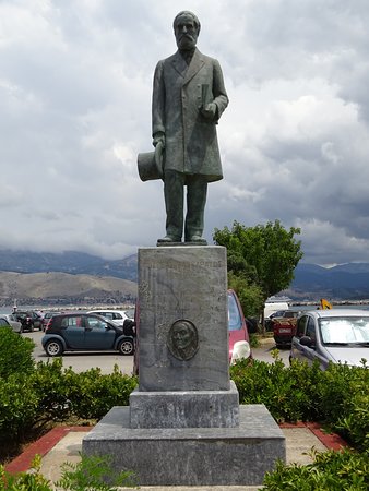 statue of andreas laskaratos