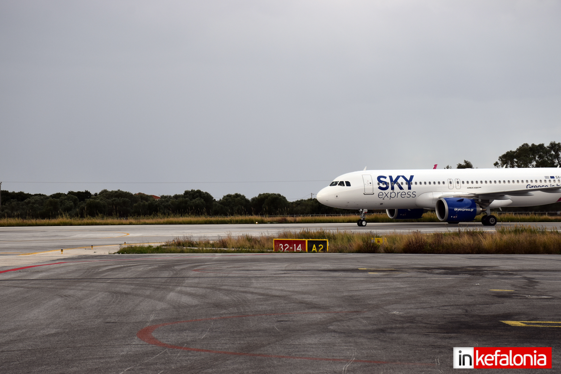 00010sky express neo a320 2